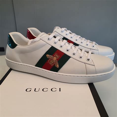 gucci ace bee sneaker.